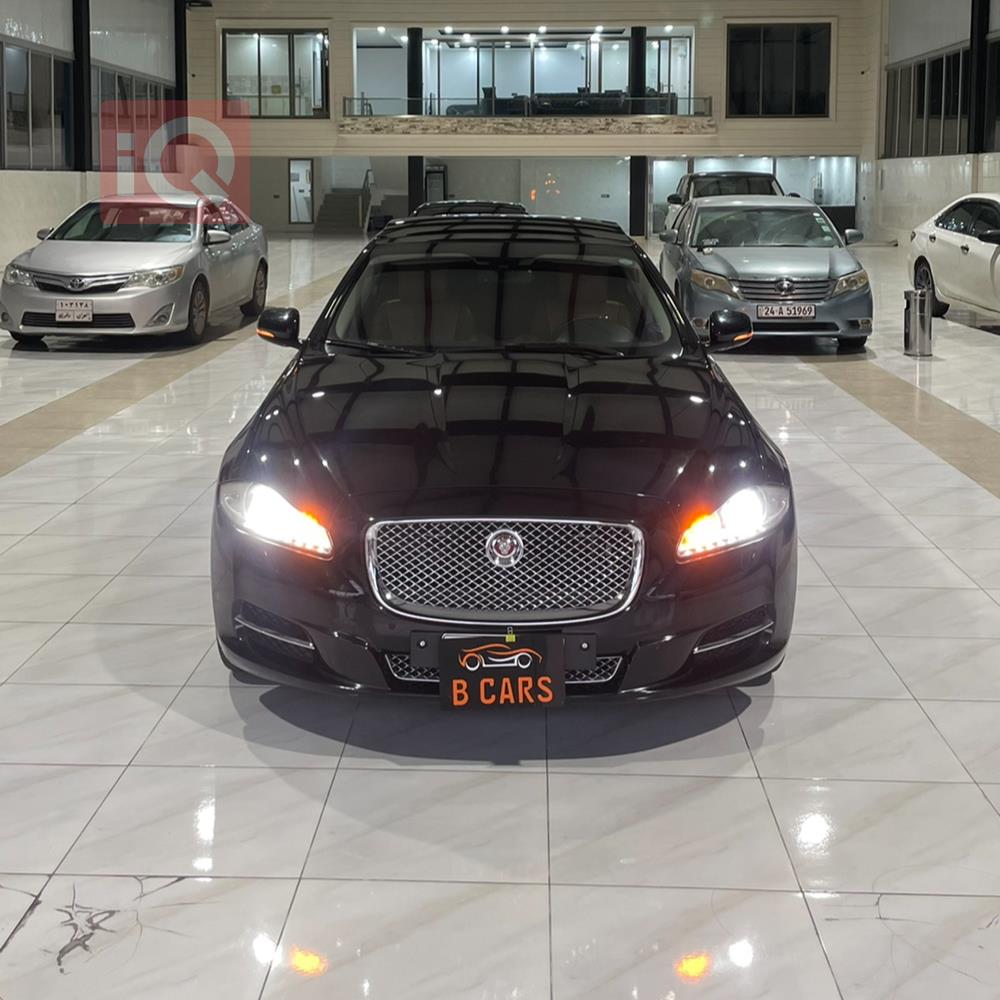 Jaguar XJ